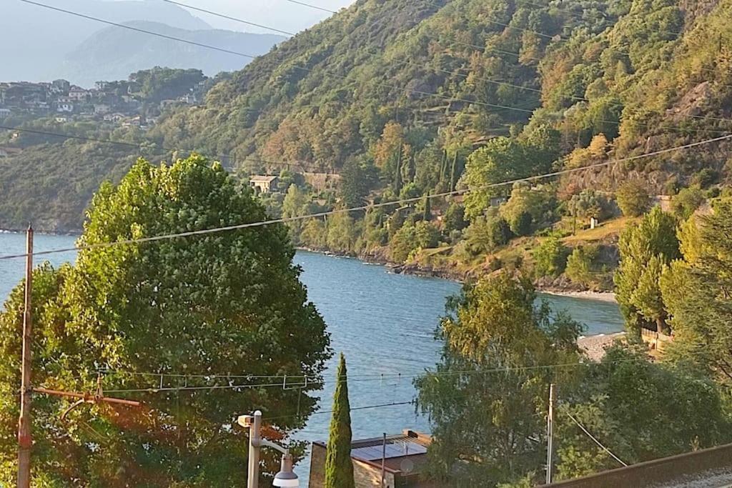Appartamenti Regina Lake Como Dorio Bagian luar foto